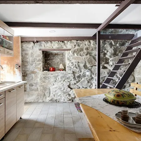 Apartment Schiara Campiglia (Liguria)